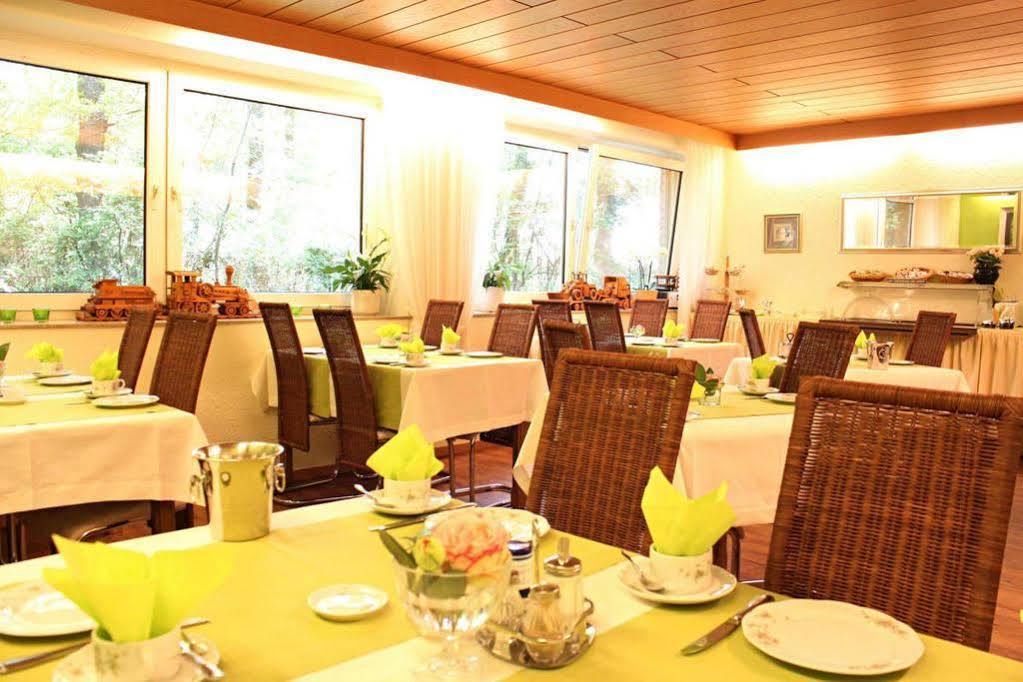 Hotel Am Springhorstsee Grossburgwedel Bagian luar foto
